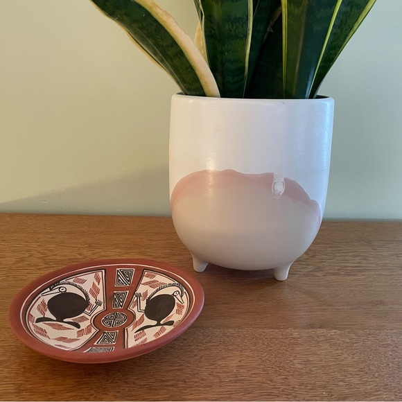 Terracotta hand painted boho plate from Venezuela - Picture 9 of 10